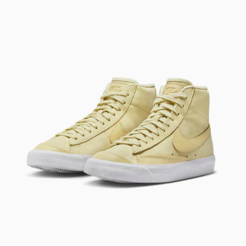 NEW Nike Womens Blazer Mid Premium‎ Alabaster Size 9